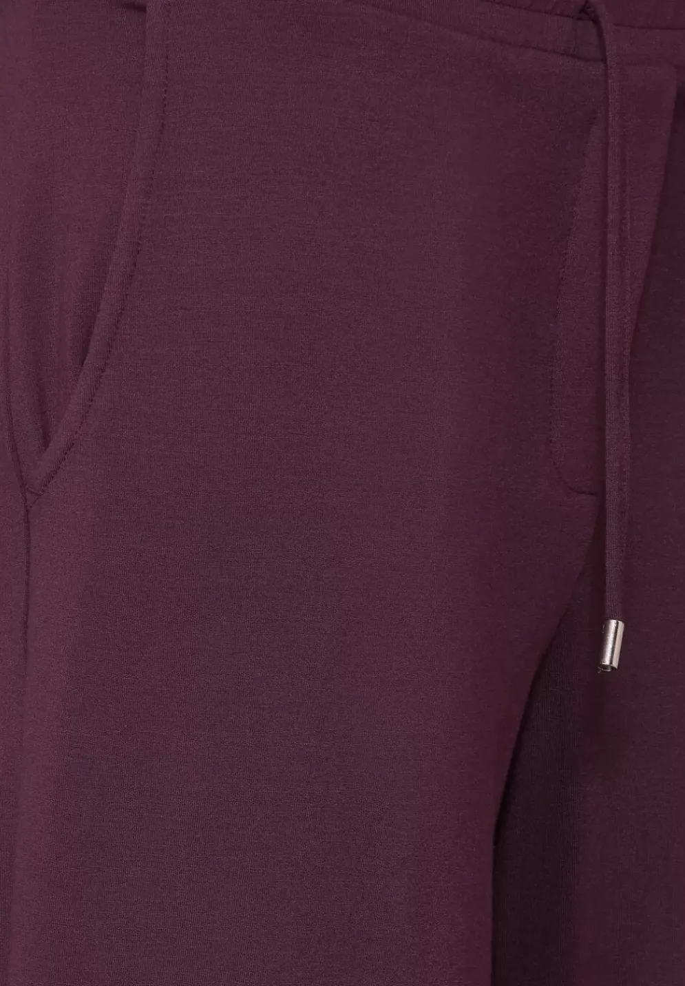 Casual Fit Hose