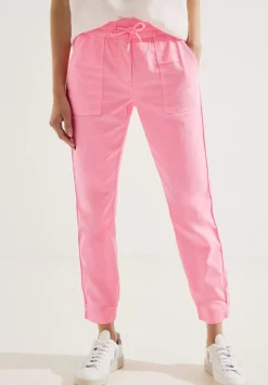 Casual Fit Hose