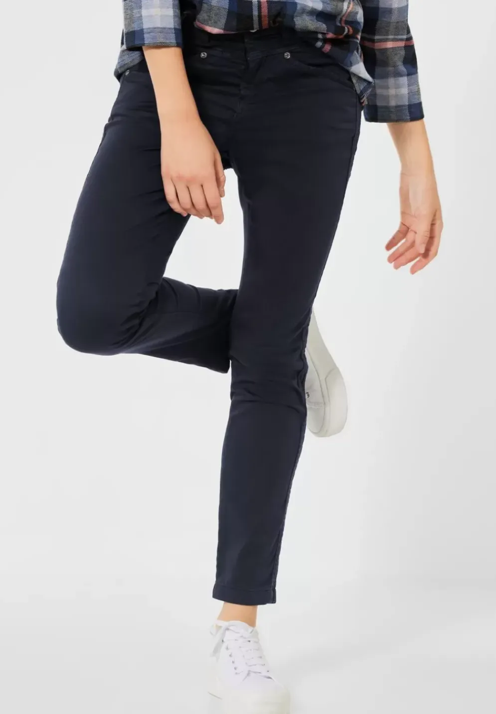 Casual Fit Hose