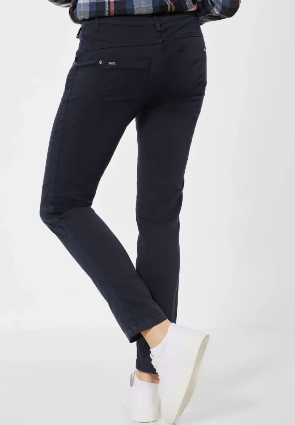Casual Fit Hose
