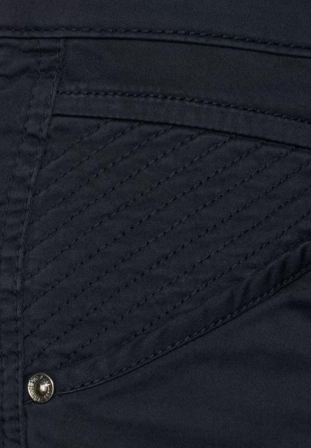 Casual Fit Hose