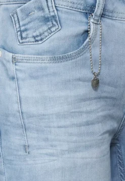 Casual Fit Hose In 3/4