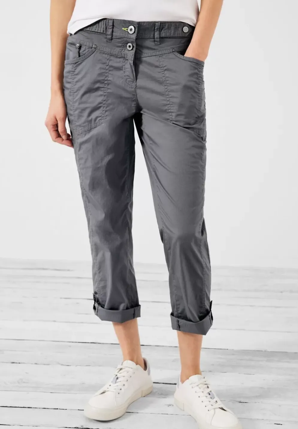 Casual Fit Hose In 7/8