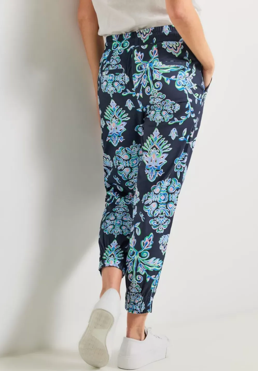 Casual Fit Hose Mit Print
