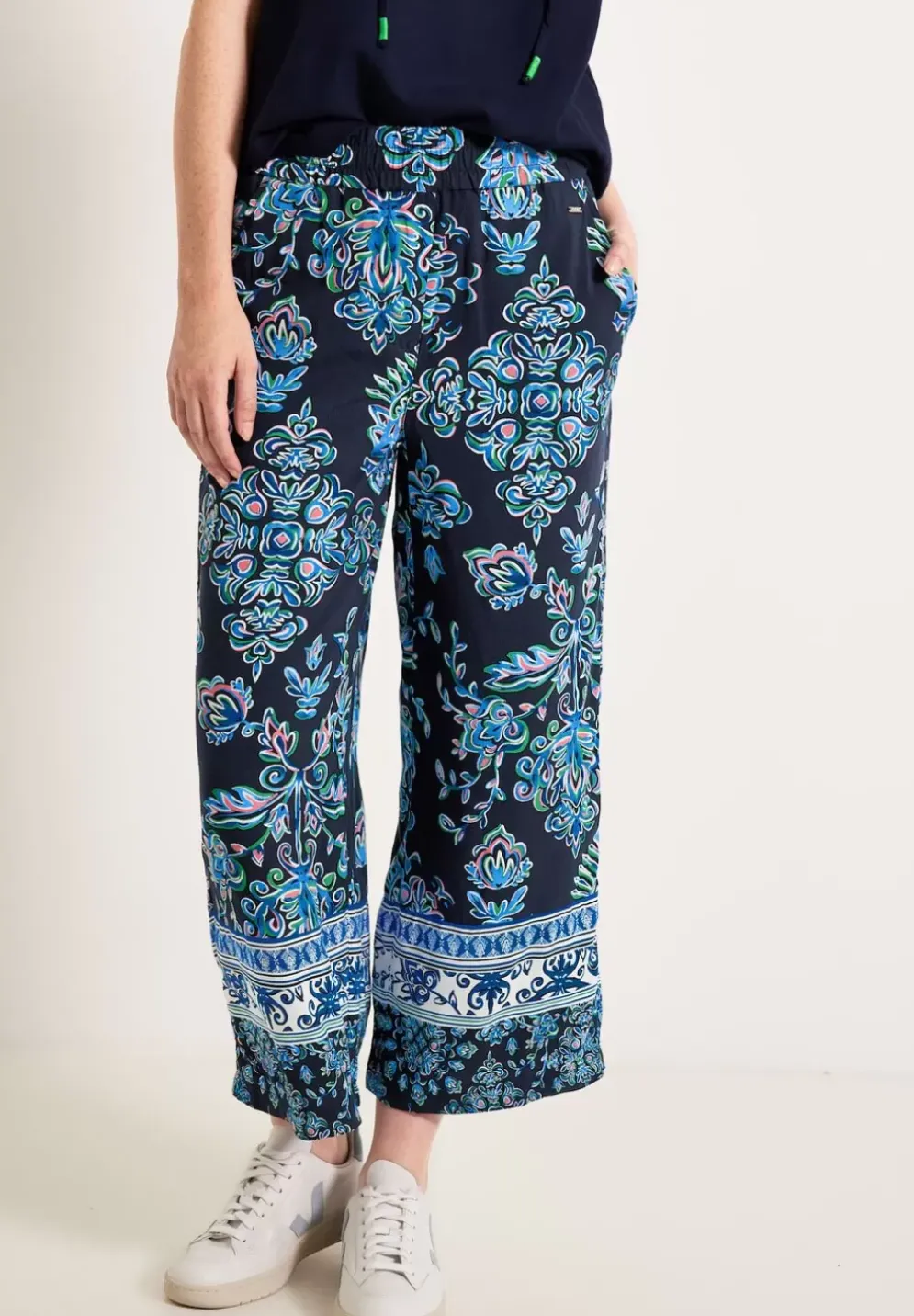 Casual Fit Hose Mit Print