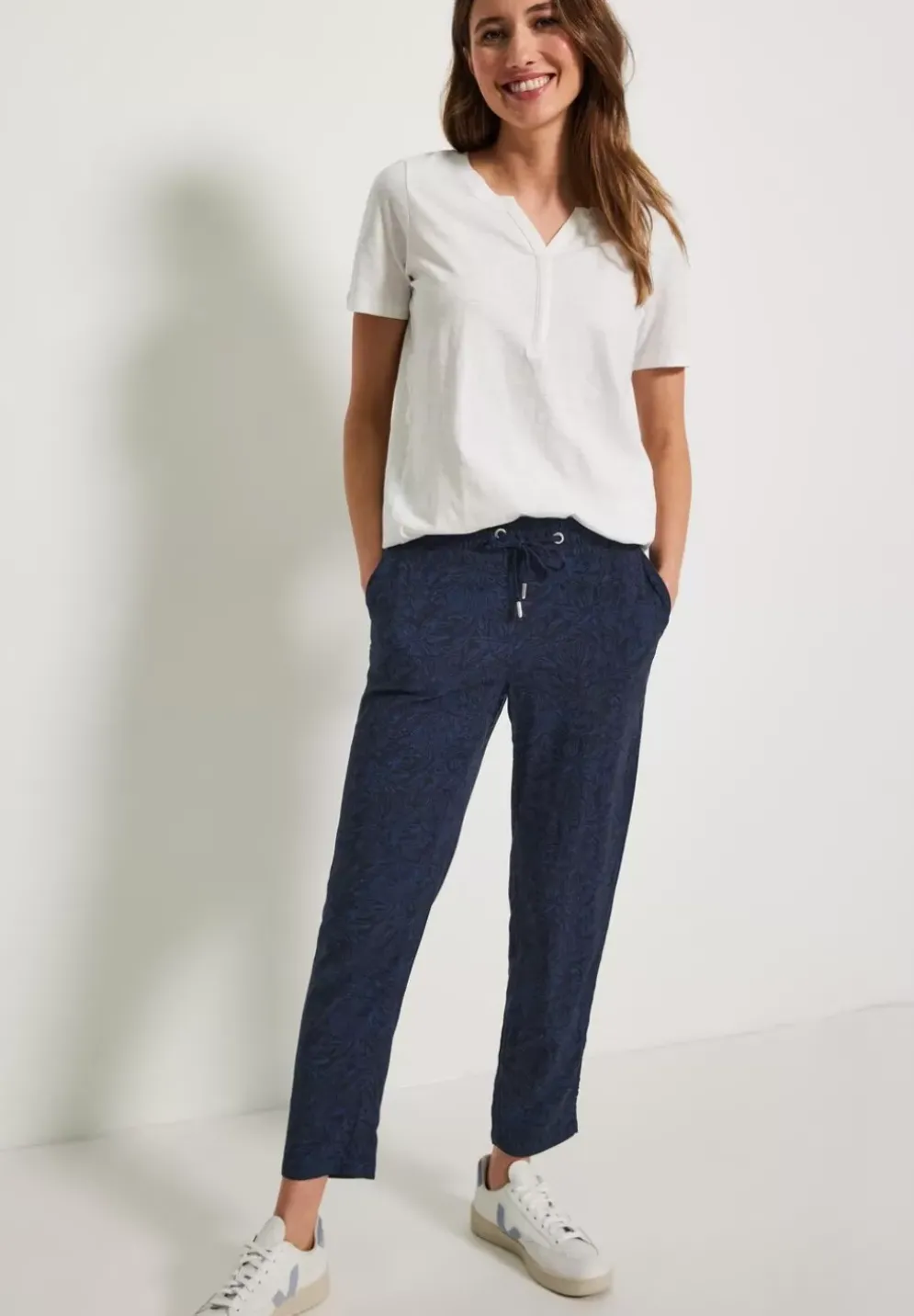 Casual Fit Hose Mit Print