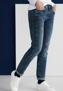 Casual Fit Jeans