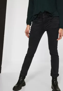 Casual Fit Jeans