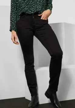 Casual Fit Jeans