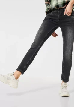 Casual Fit Jeans