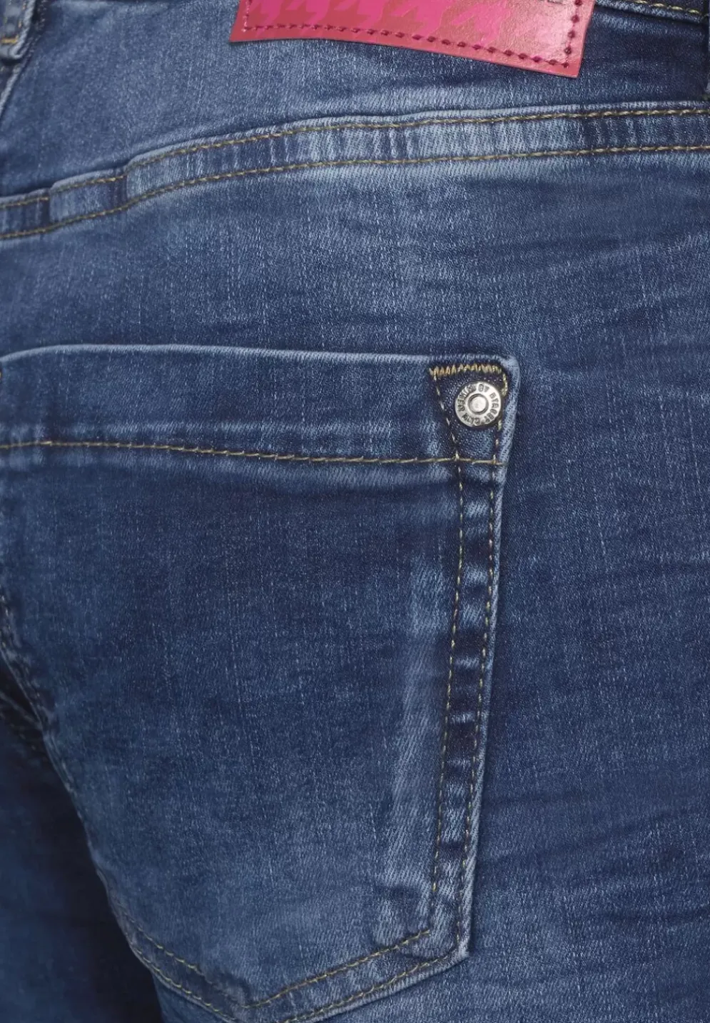 Casual Fit Jeans