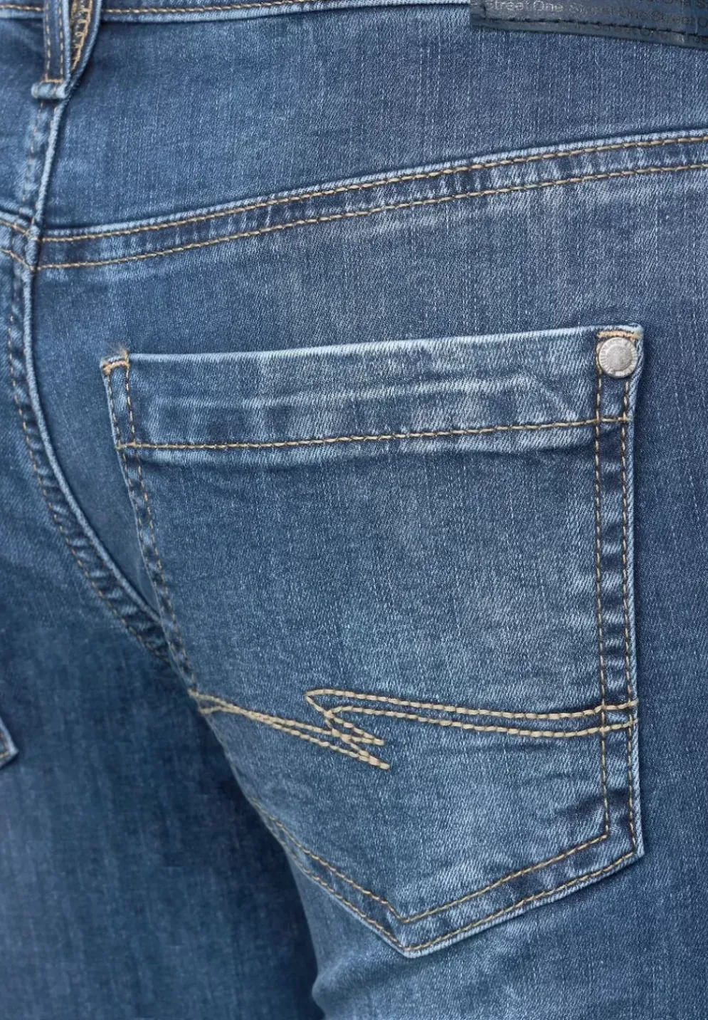 Casual Fit Jeans