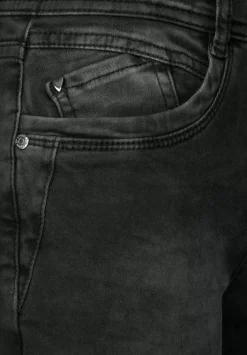 Casual Fit Jeans