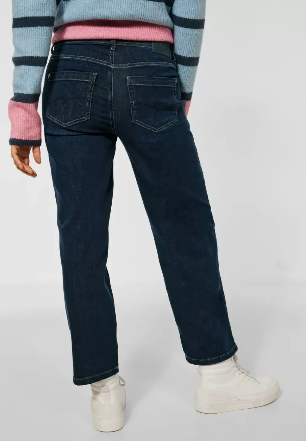 Casual Fit Jeans