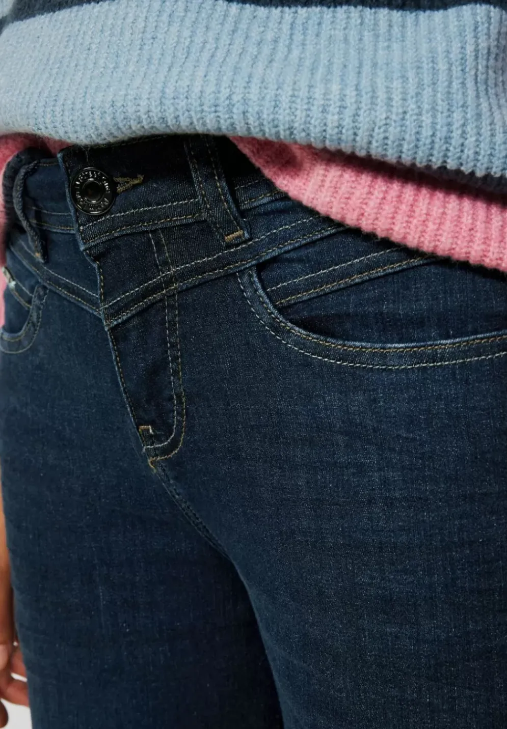 Casual Fit Jeans