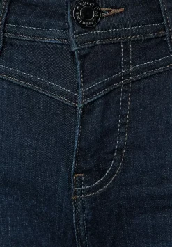 Casual Fit Jeans