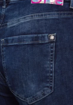Casual Fit Jeans