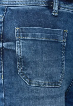 Casual Fit Jeans
