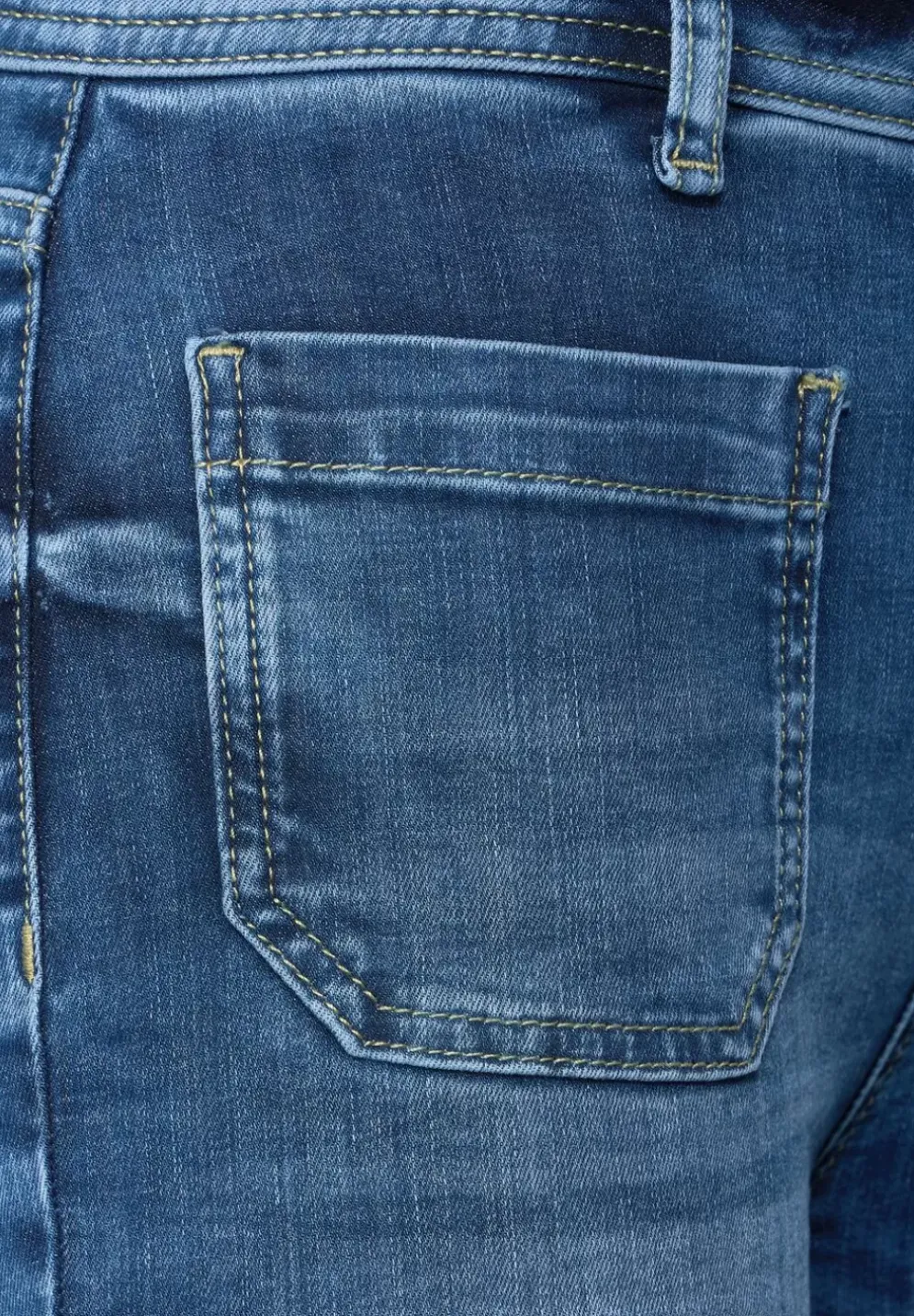 Casual Fit Jeans