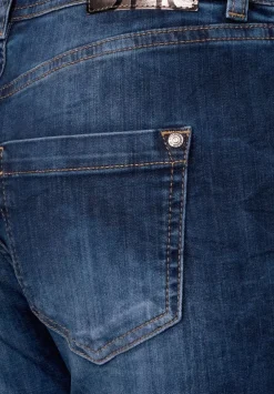 Casual Fit Jeans