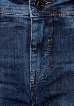 Casual Fit Jeans