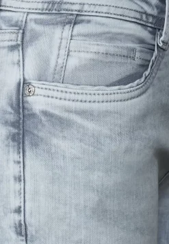 Casual Fit Jeans