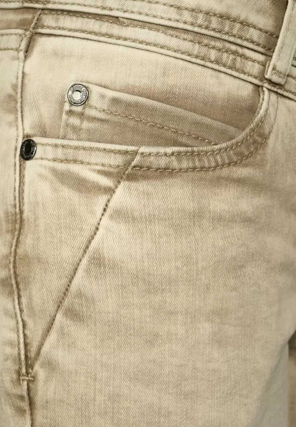 Casual Fit Jeans