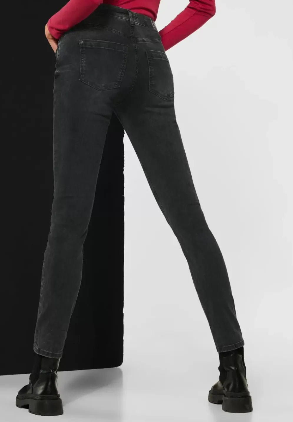 Casual Fit Jeans
