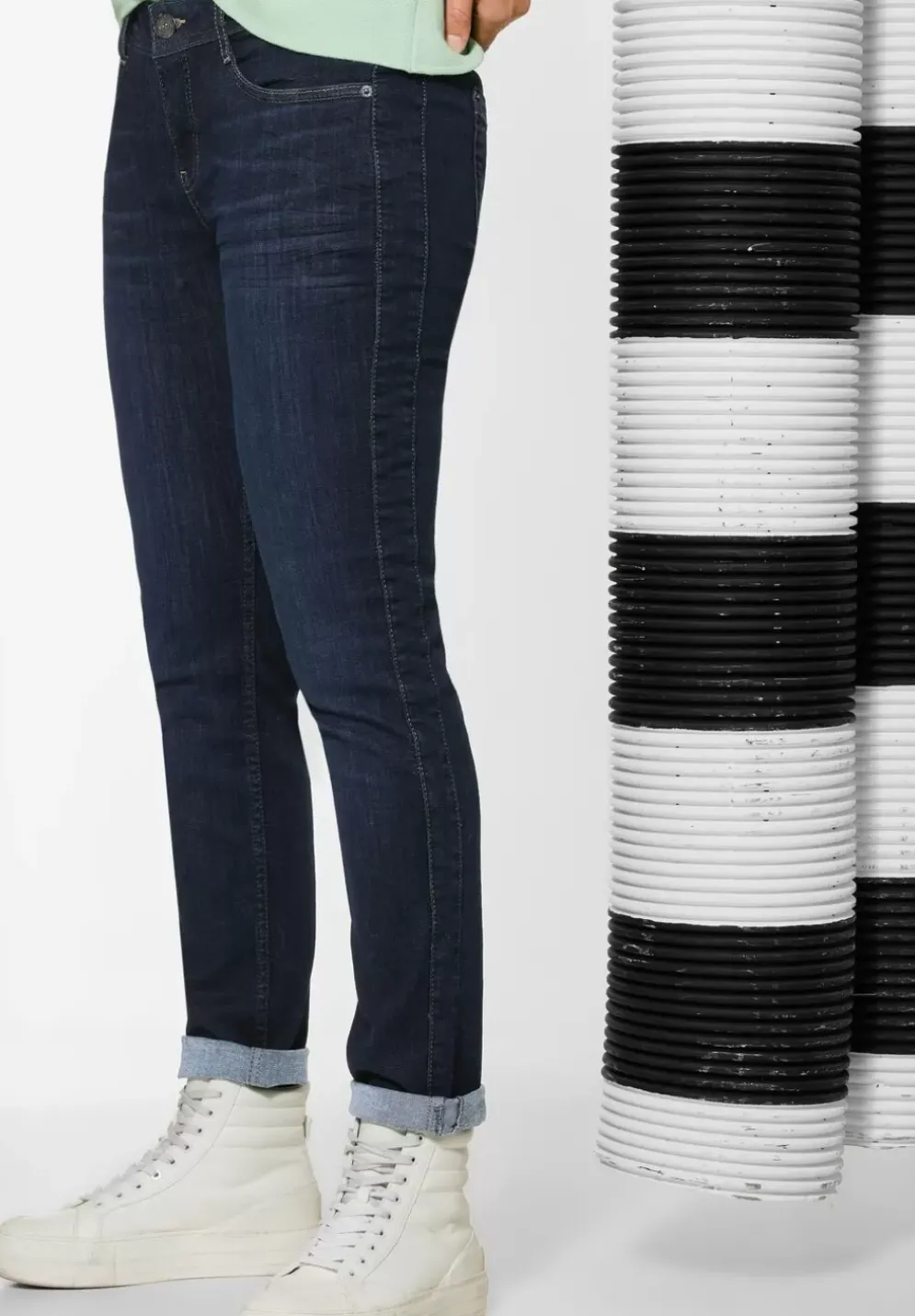 Casual Fit Jeans
