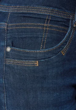 Casual Fit Jeans