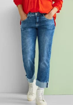 Casual Fit Jeans