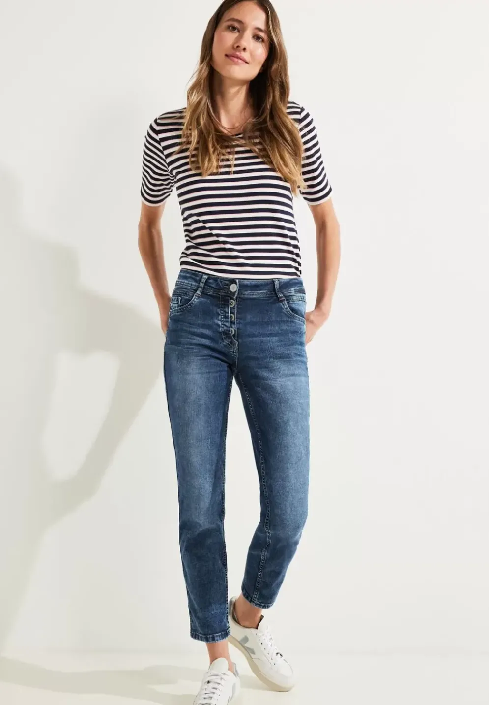 Casual Fit Jeans