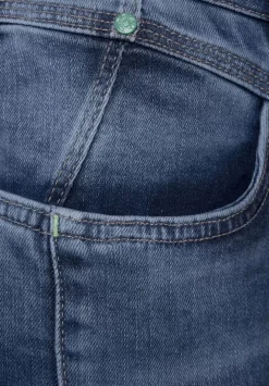 Casual Fit Jeans