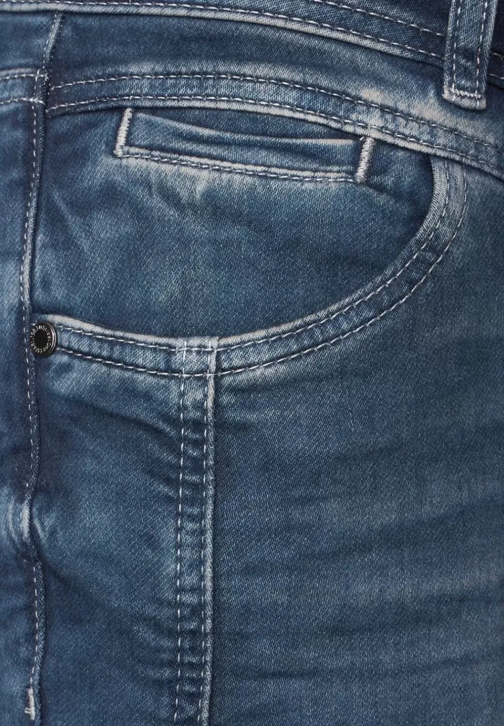 Casual Fit Jeans