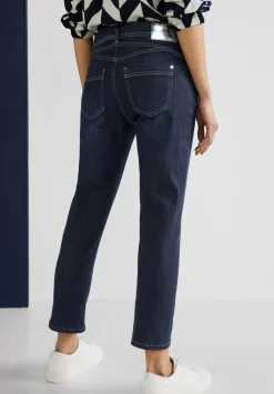 Casual Fit Jeans