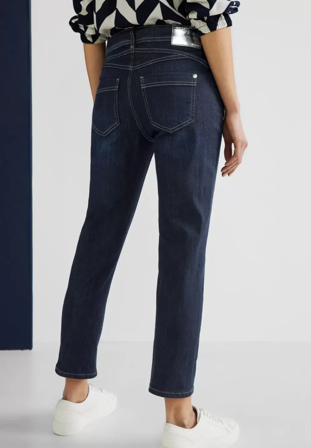 Casual Fit Jeans