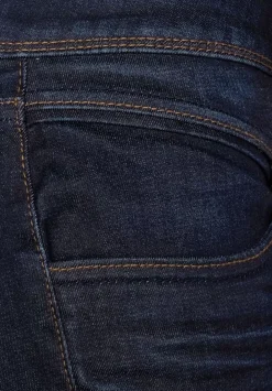 Casual Fit Jeans