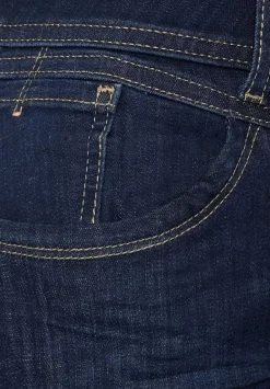 Casual Fit Jeans