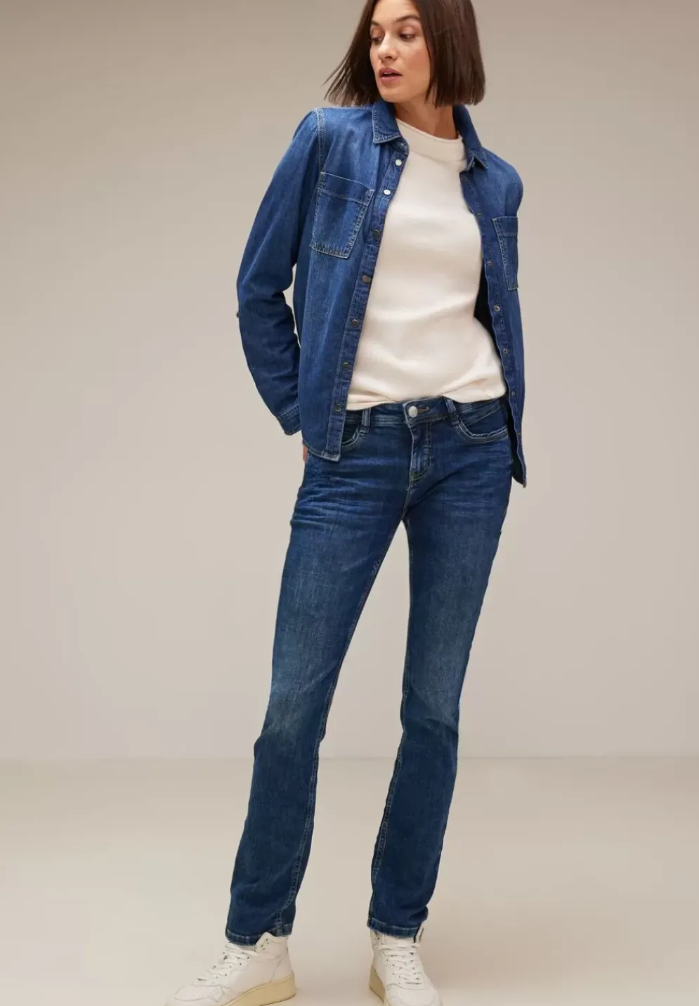 Casual Fit Jeans