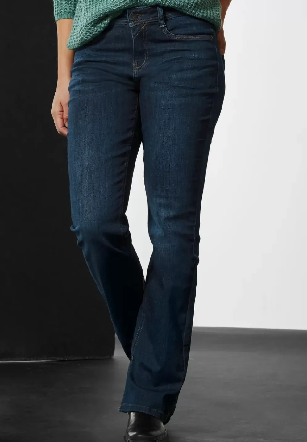 Casual Fit Jeans