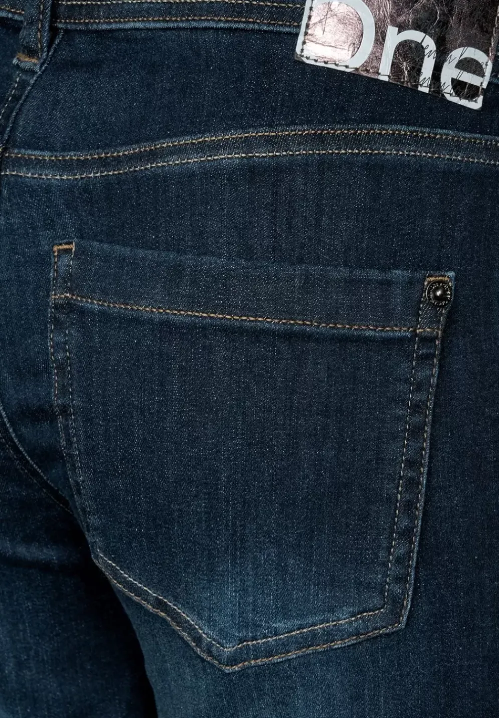 Casual Fit Jeans