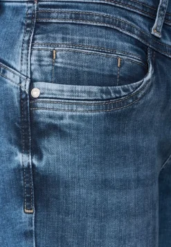 Casual Fit Jeans