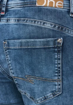 Casual Fit Jeans