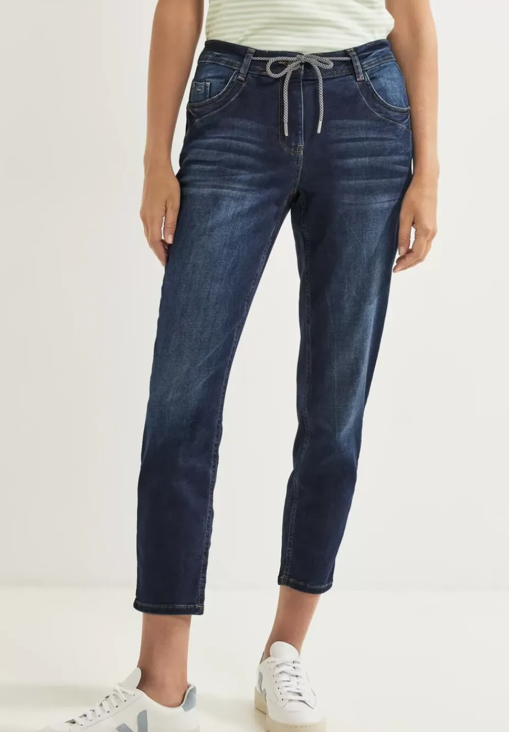 Casual Fit Jeans