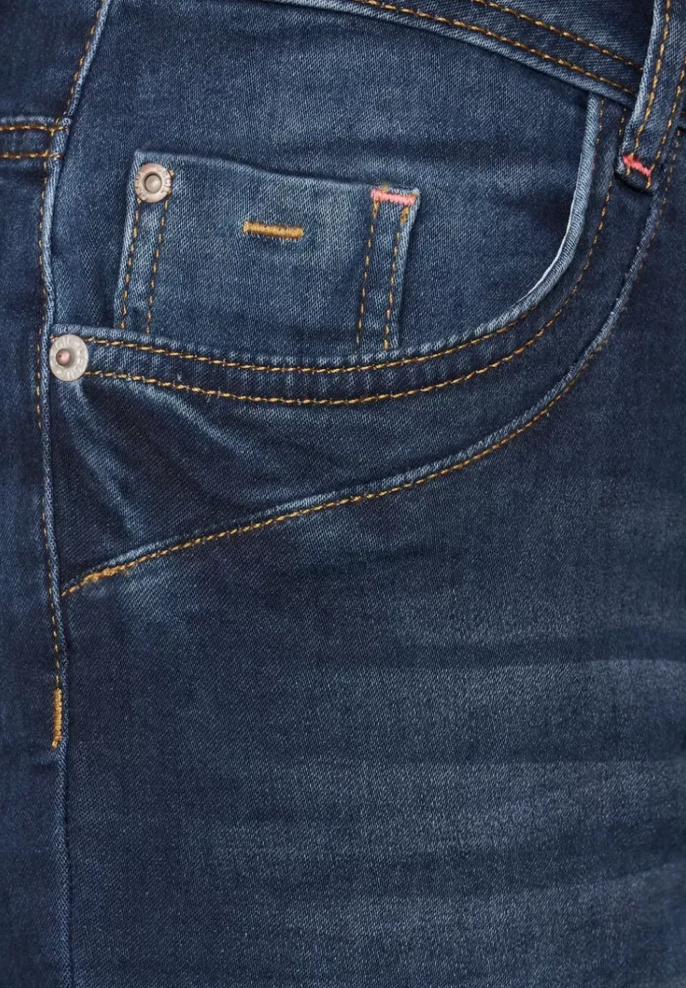 Casual Fit Jeans