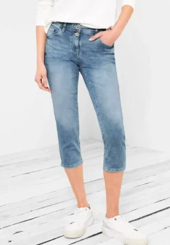 Casual Fit Jeans In 3/4