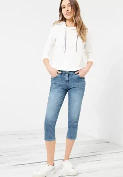 Casual Fit Jeans In 3/4