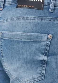 Casual Fit Jeans In 3/4