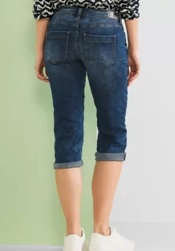 Casual Fit Jeans In 3/4