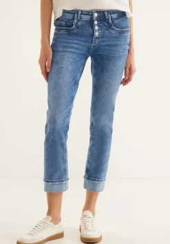 Casual Fit Jeans In 7/8